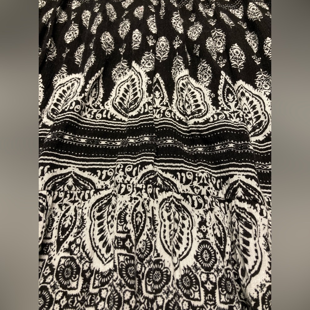 💛TODAY***$15***Westport black and white paisley maxi skirt. - Picture 3 of 4